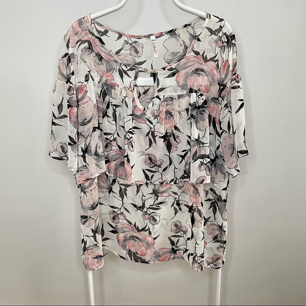 Tria Tria Ruffle Blouse